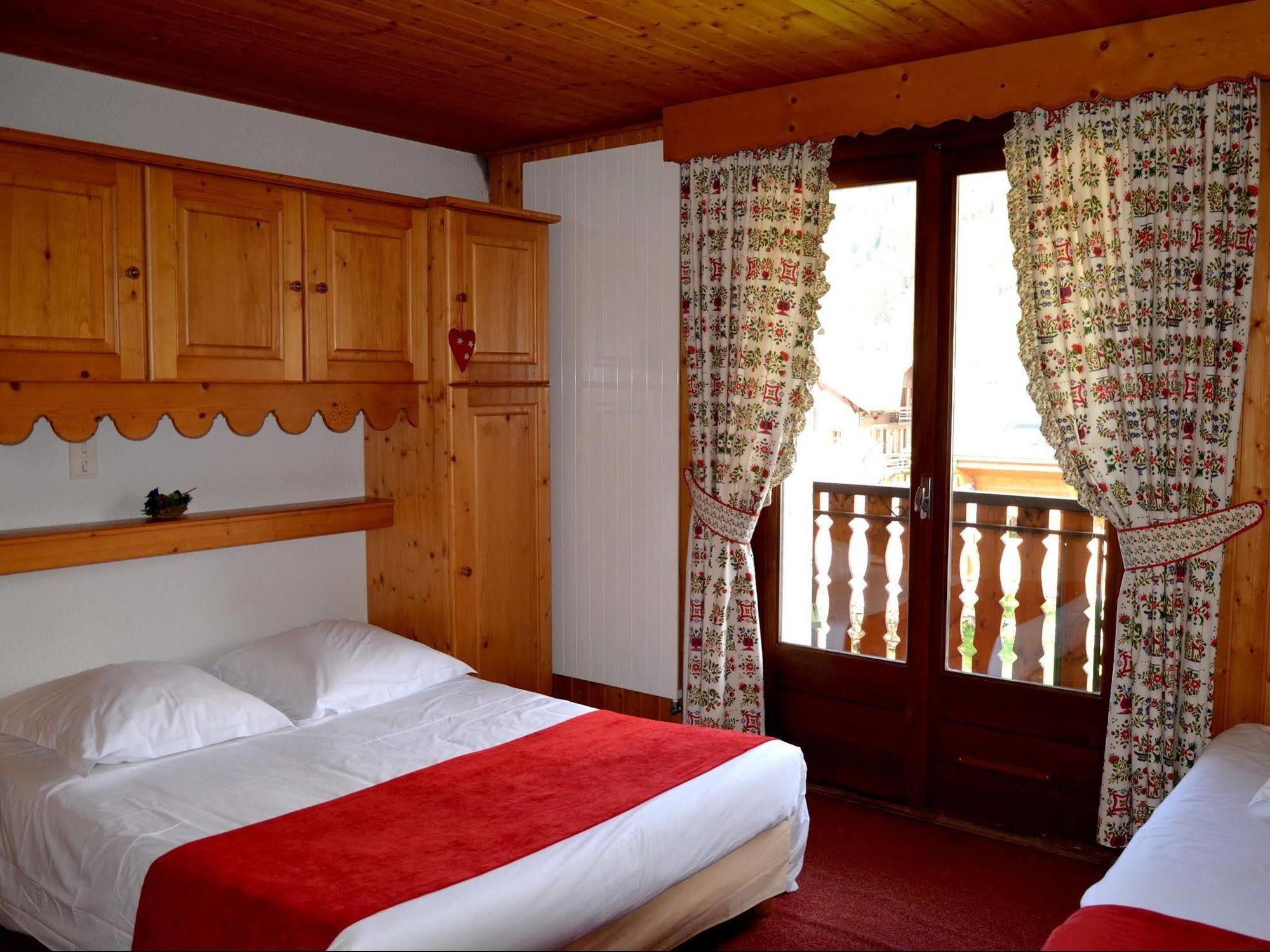 Hotel Les Bruyeres Morzine Exterior photo