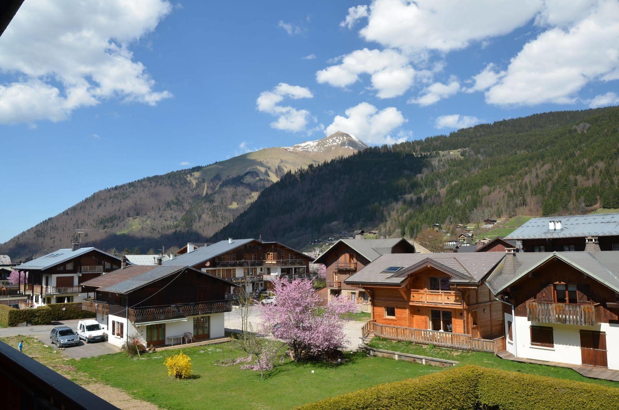 Hotel Les Bruyeres Morzine Exterior photo
